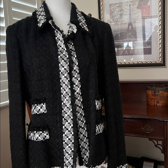 Carlisle Black and White Textured Blazer - Picture 2 of 5